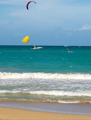 Close to Isla Verde beach and airport, Full AC